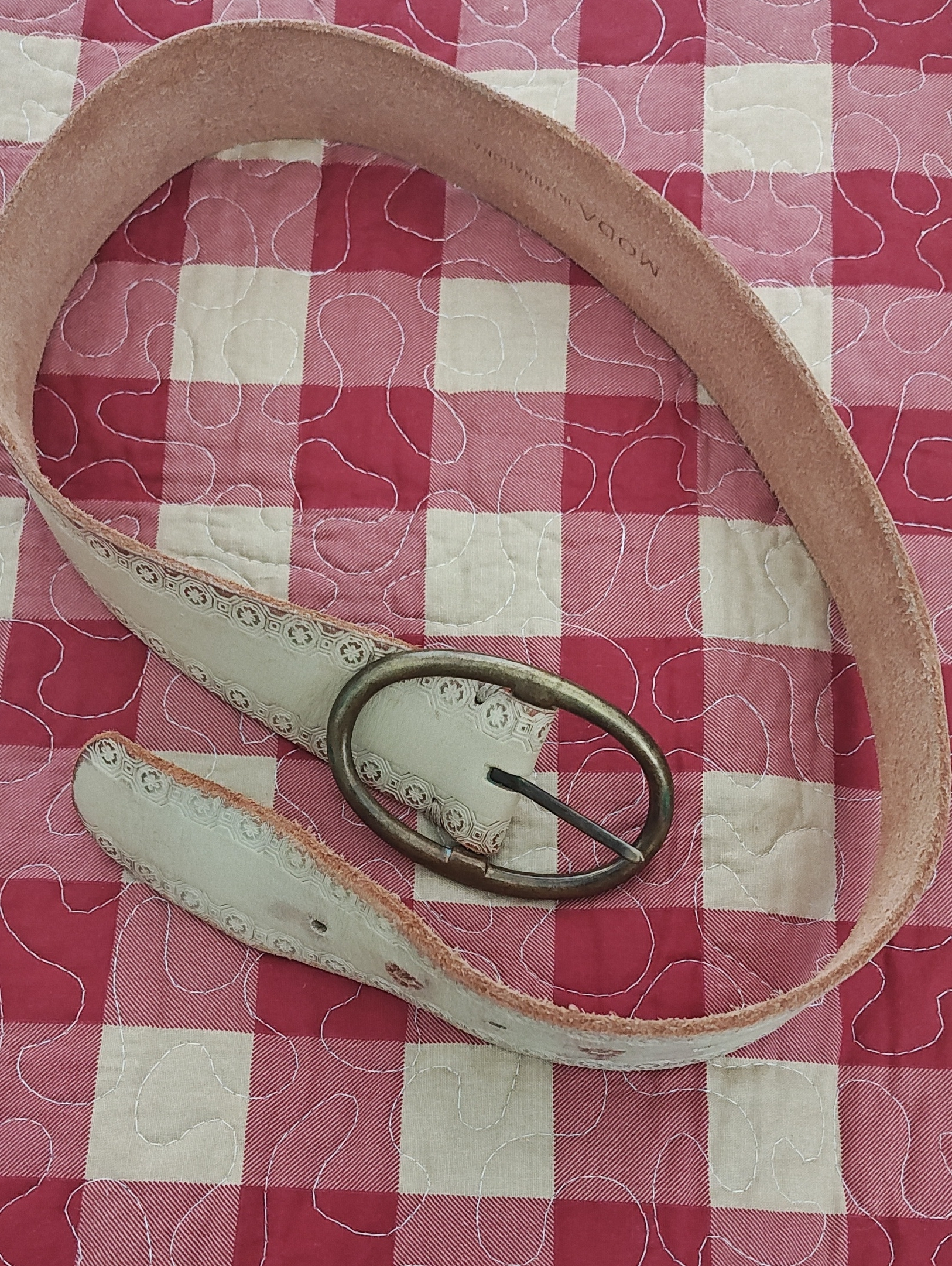 Women's Cream Leather Belt With Oval Brass Buckle
